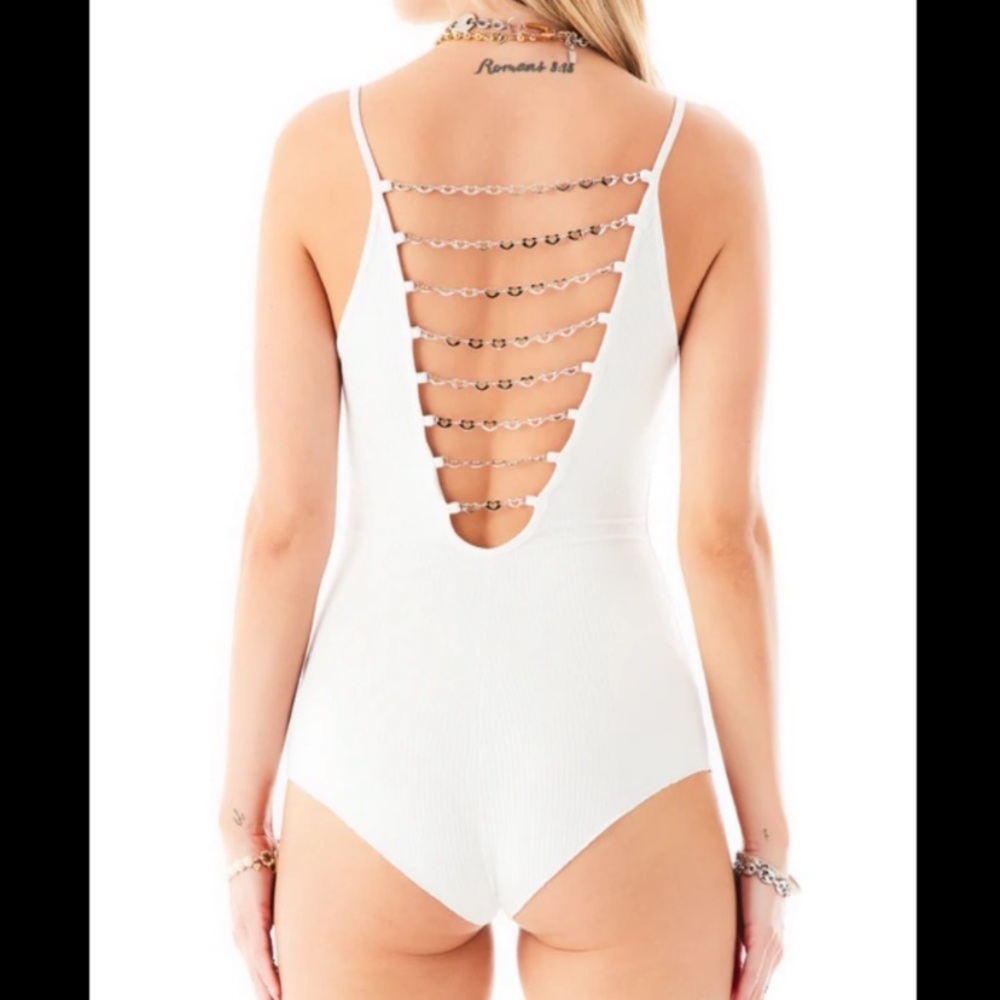 ✨NEW!✨LF Heart Chain Bodysuit NWOT